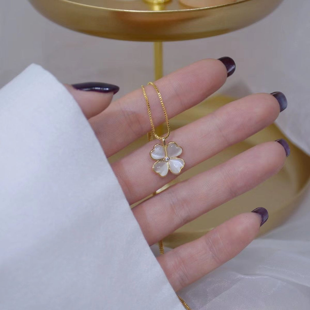 Lucky Four Leaf Clover Cat's Eye Necklace