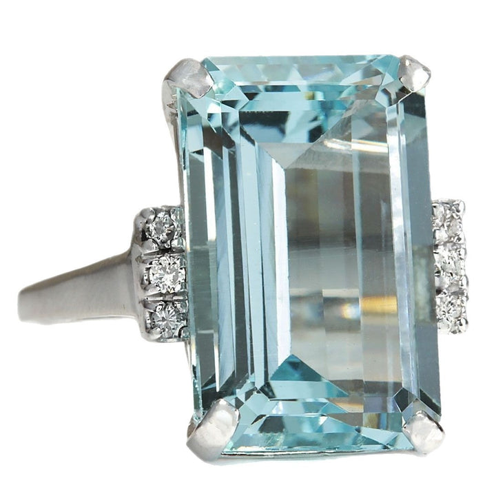 「Glacial Lake Blue」Emerald Cut Solitaire Ring