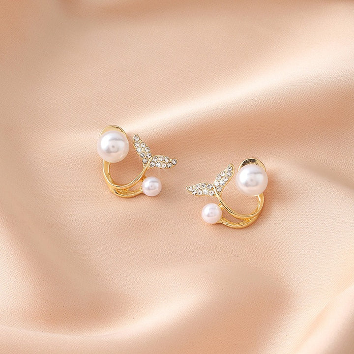「Mermaid Tail」Layered Pearl & Crystal Stud Earrings