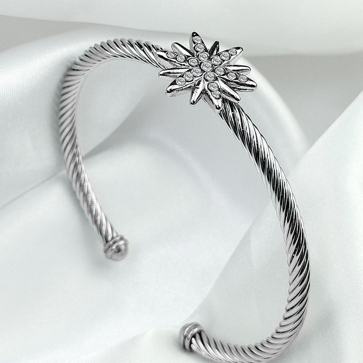 「North Star」Eight-Pointed Star Twisted Cable Cuff Bracelet