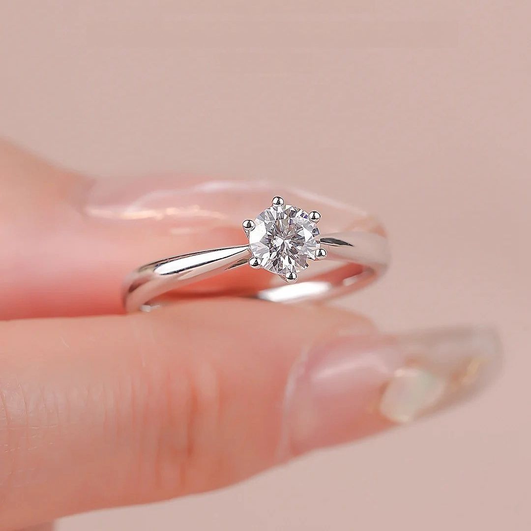 S925 Sterling Silver Classic 6-Prong Solitaire Moissanite Ring