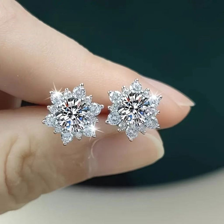S925 Silver Brilliant Snowflake Pavé Stud Earrings Winter Romantic Jewelry