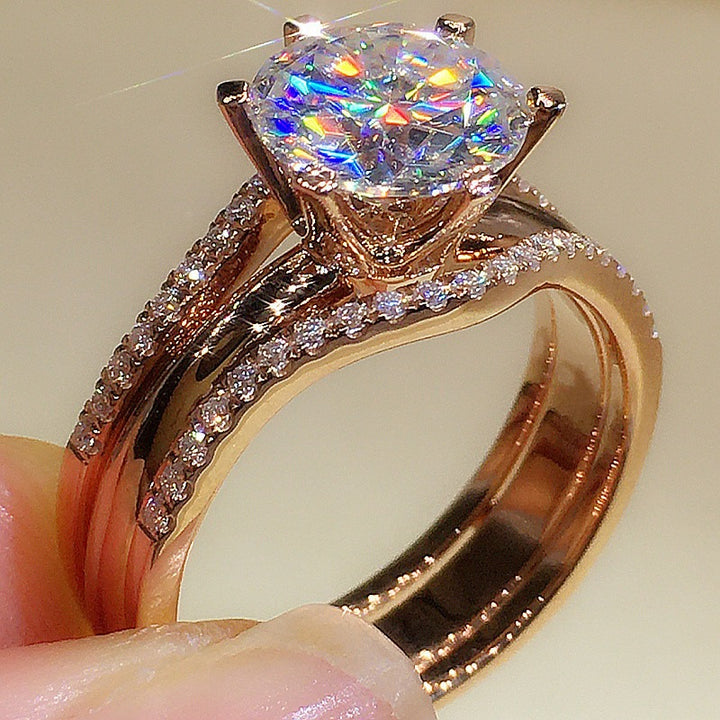 18K Gold Classic Round Cut Bridal Ring Set