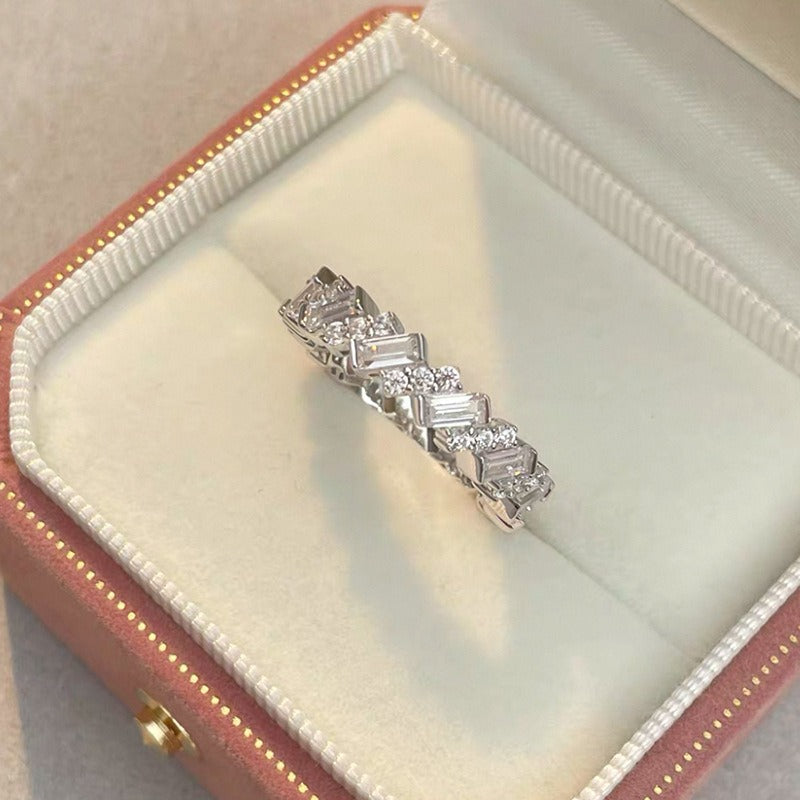 S925 Silver Art Deco Eternity Band Alternating Baguette & Round Cut CZ Ring