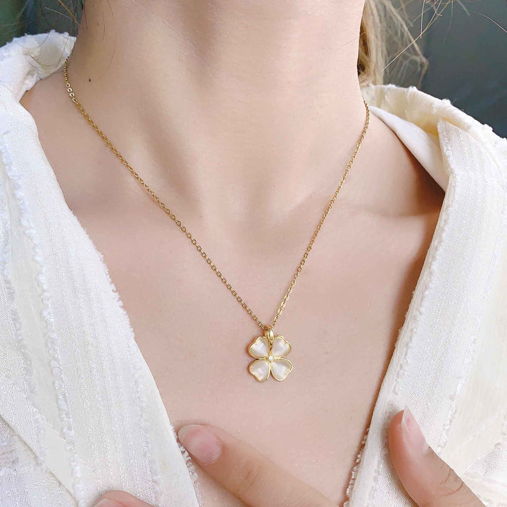 Lucky Four Leaf Clover Cat's Eye Necklace