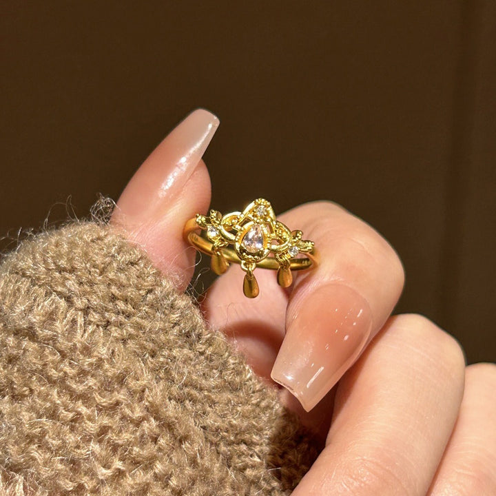 Vintage Court Lace Teardrop Tassel Adjustable Ring