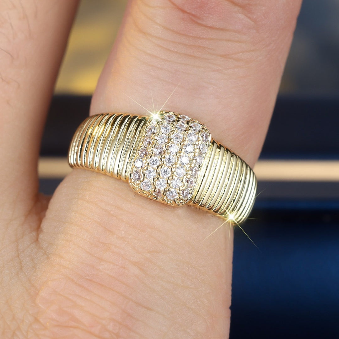 Vintage Fluted Pavé Square Signet Ring