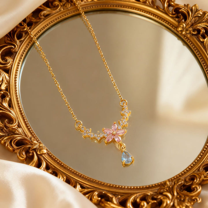 18K Gold Curved Bar Necklace