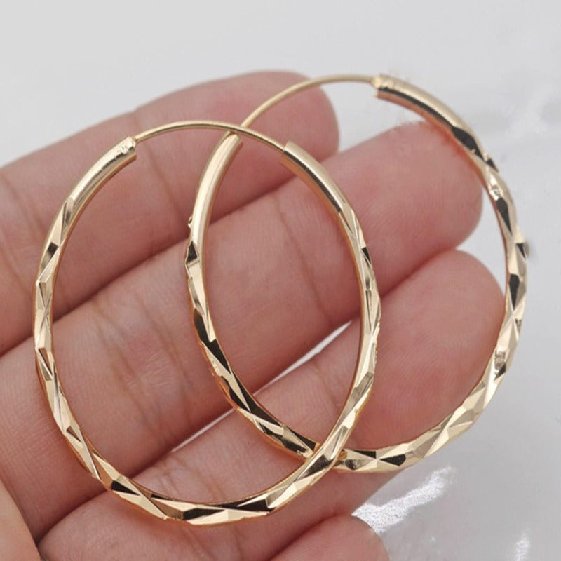 Classic Diamond-Cut Thin Hoop Earrings Minimalist Everyday Elegance