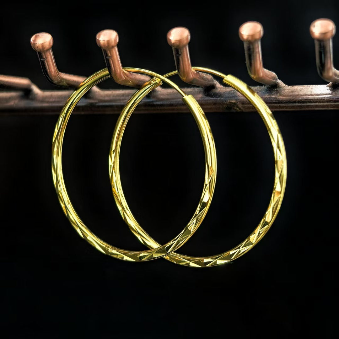 Classic Diamond-Cut Thin Hoop Earrings Minimalist Everyday Elegance