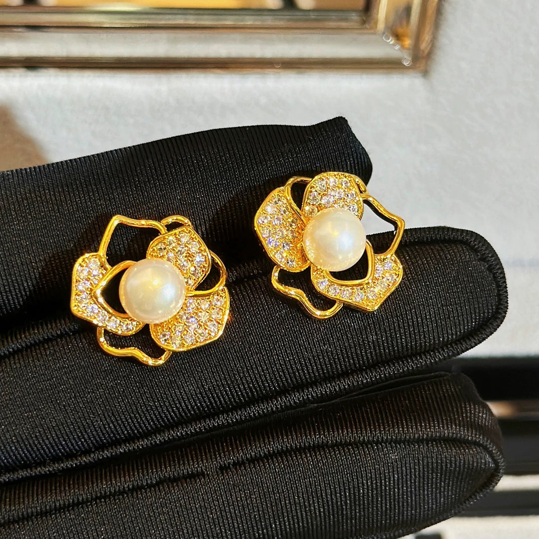 18K Gold Plated Pearl Flower Stud Earrings