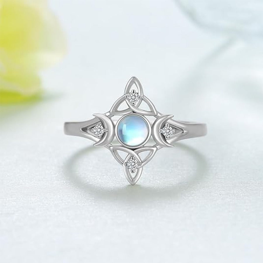 Vintage Witchy Moonstone Celtic Knot Ring