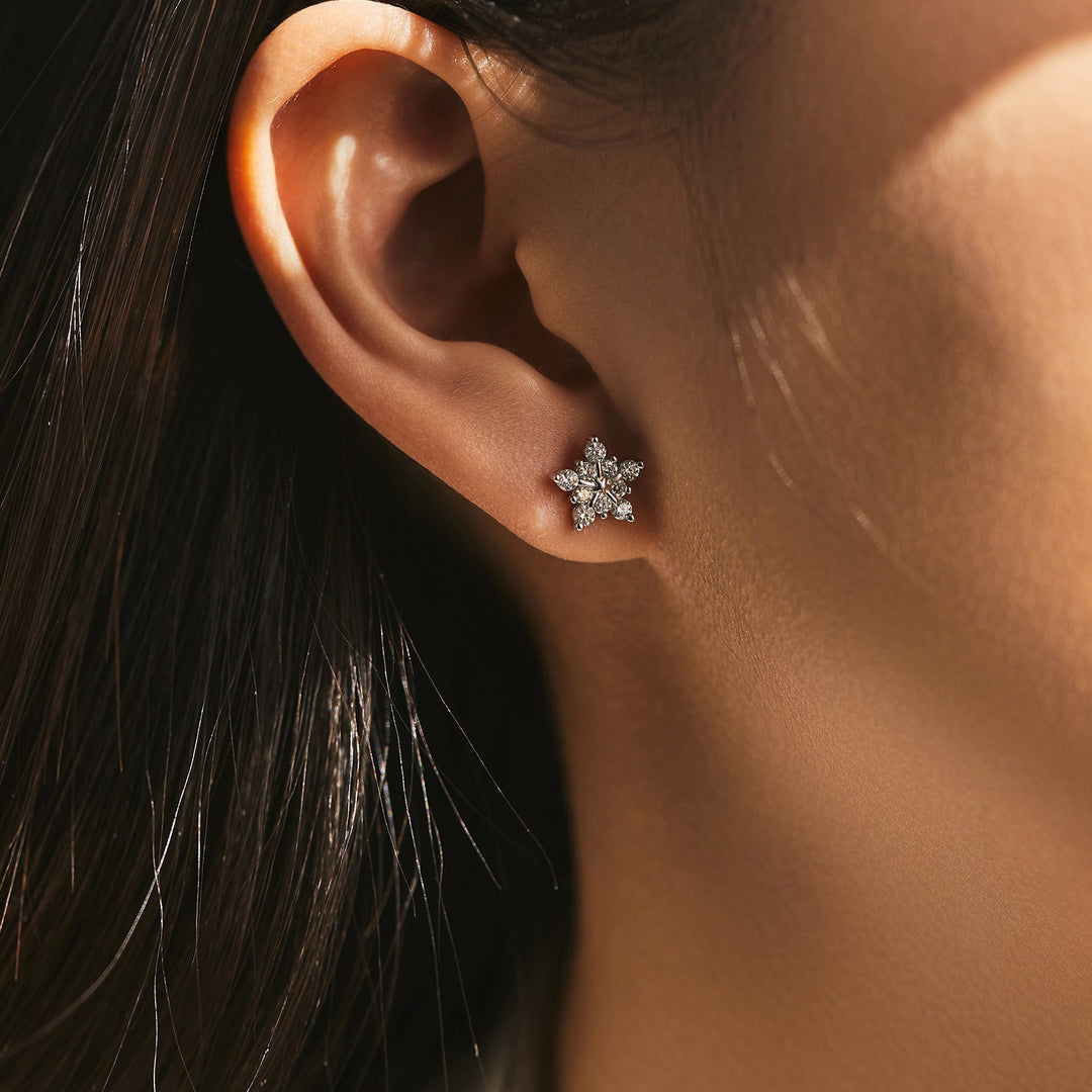 S925 Silver Dainty Snowflake CZ Stud Earrings Winter Holiday Jewelry