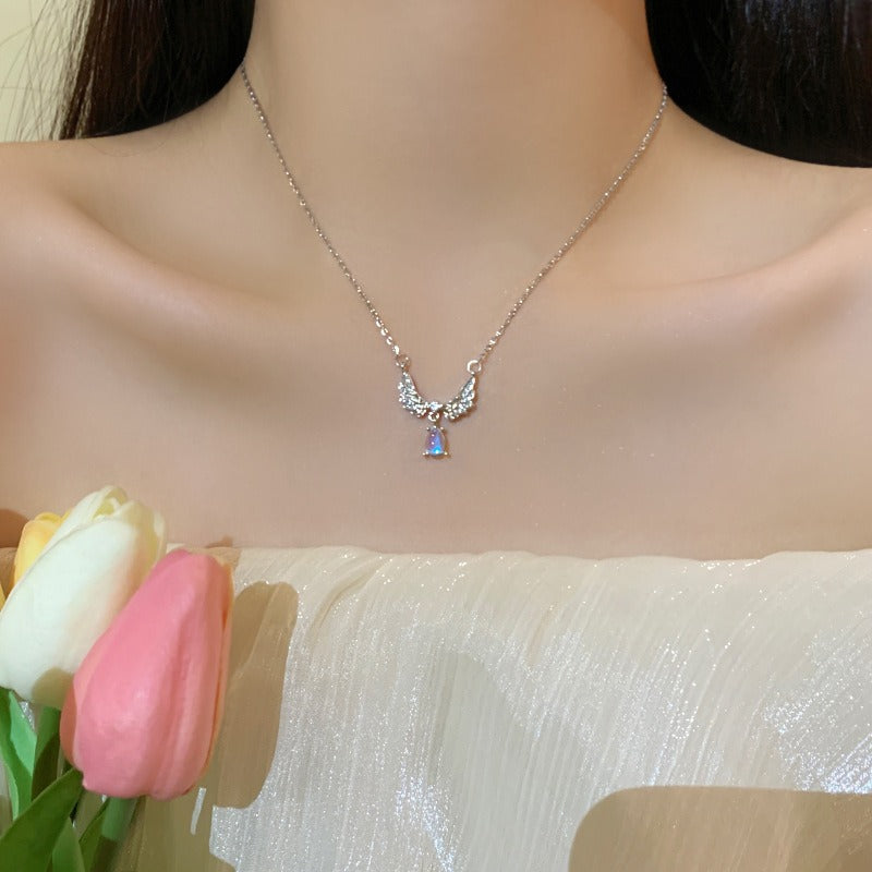 S925 Silver Angel Wings Moonstone Necklace Romantic Iridescent Drop Clavicle Chain