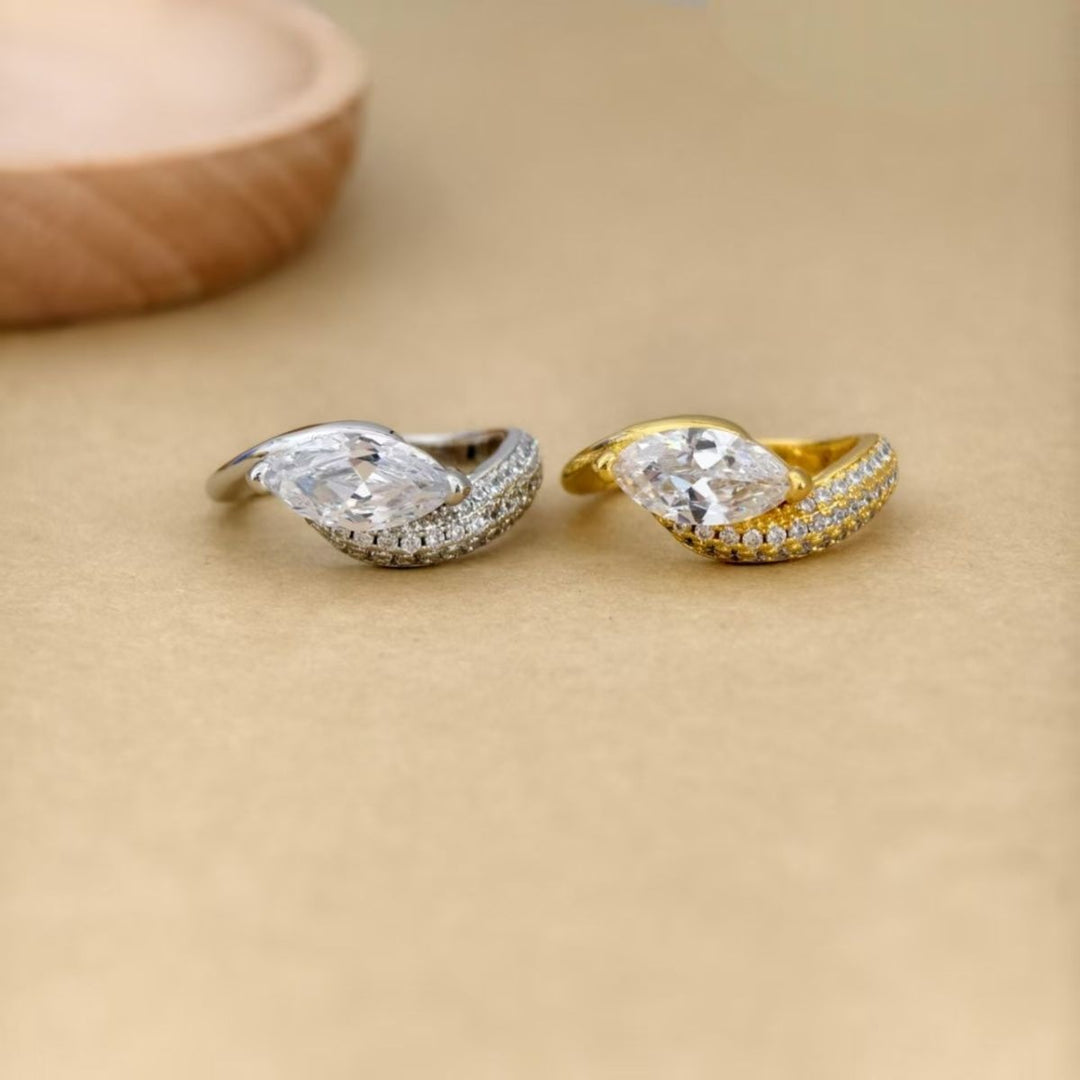 「Marquise Glow」Twisted Band Pavé Ring