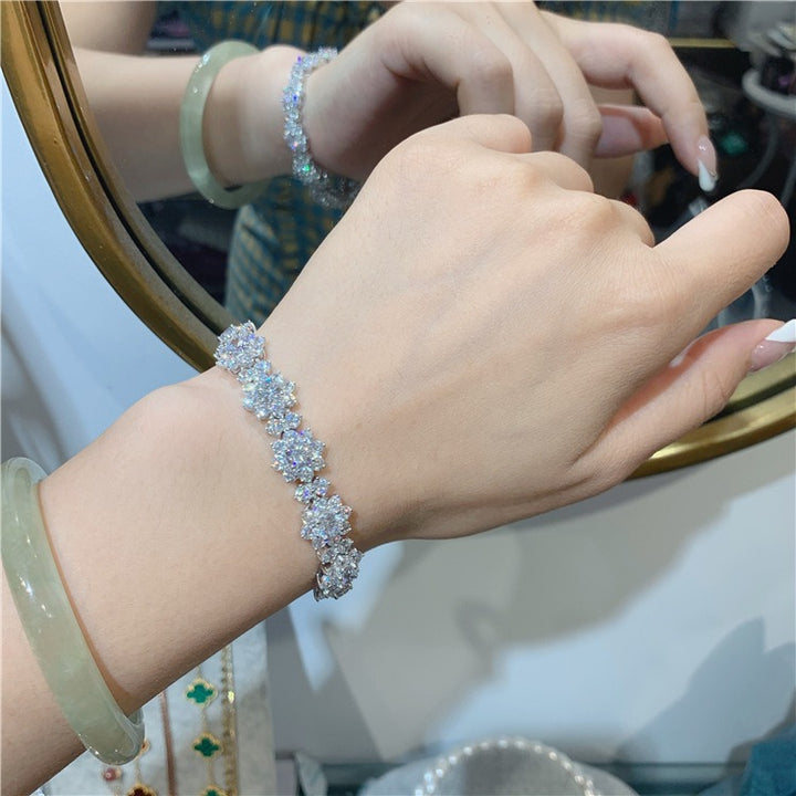 「Sunflower Bloom」Moissanite Cluster Bracelet