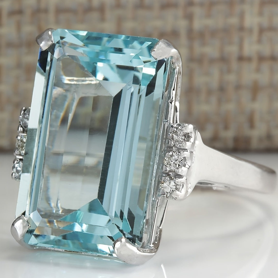 「Glacial Lake Blue」Emerald Cut Solitaire Ring