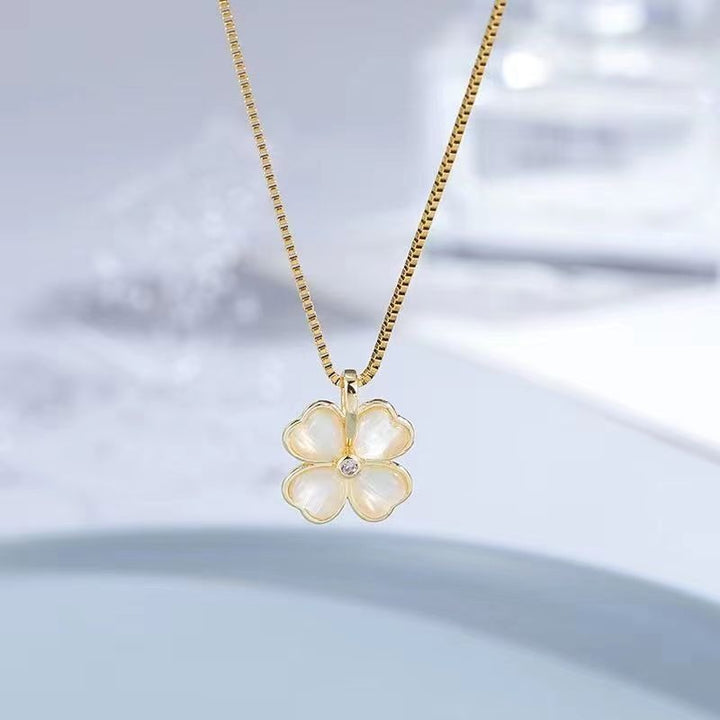 Lucky Four Leaf Clover Cat's Eye Necklace