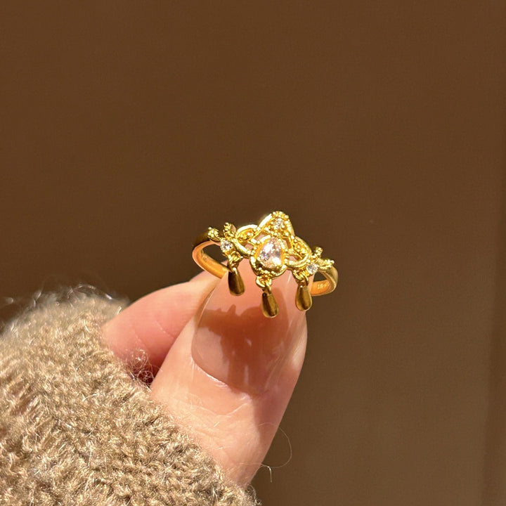 Vintage Court Lace Teardrop Tassel Adjustable Ring