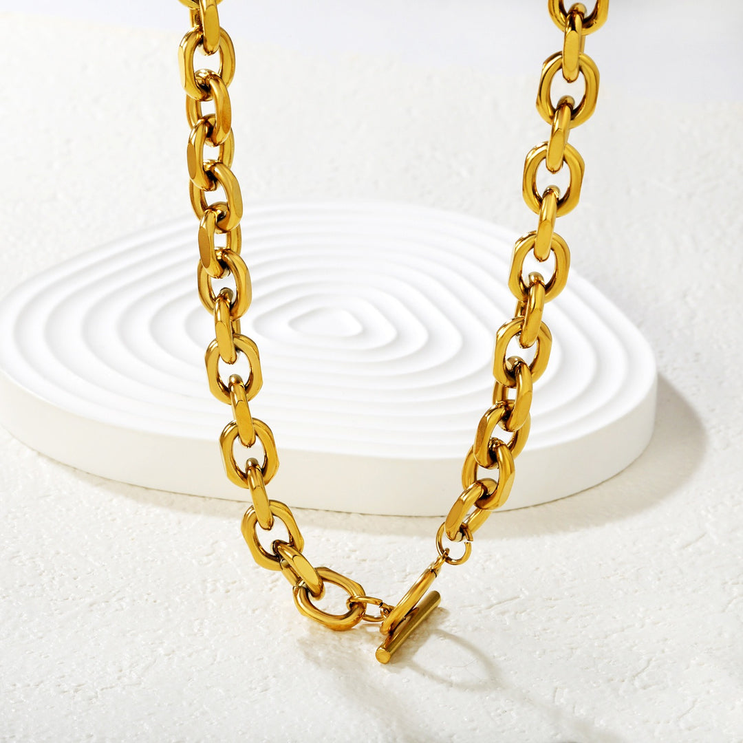 Toggle Clasp Chunky Chain Necklace