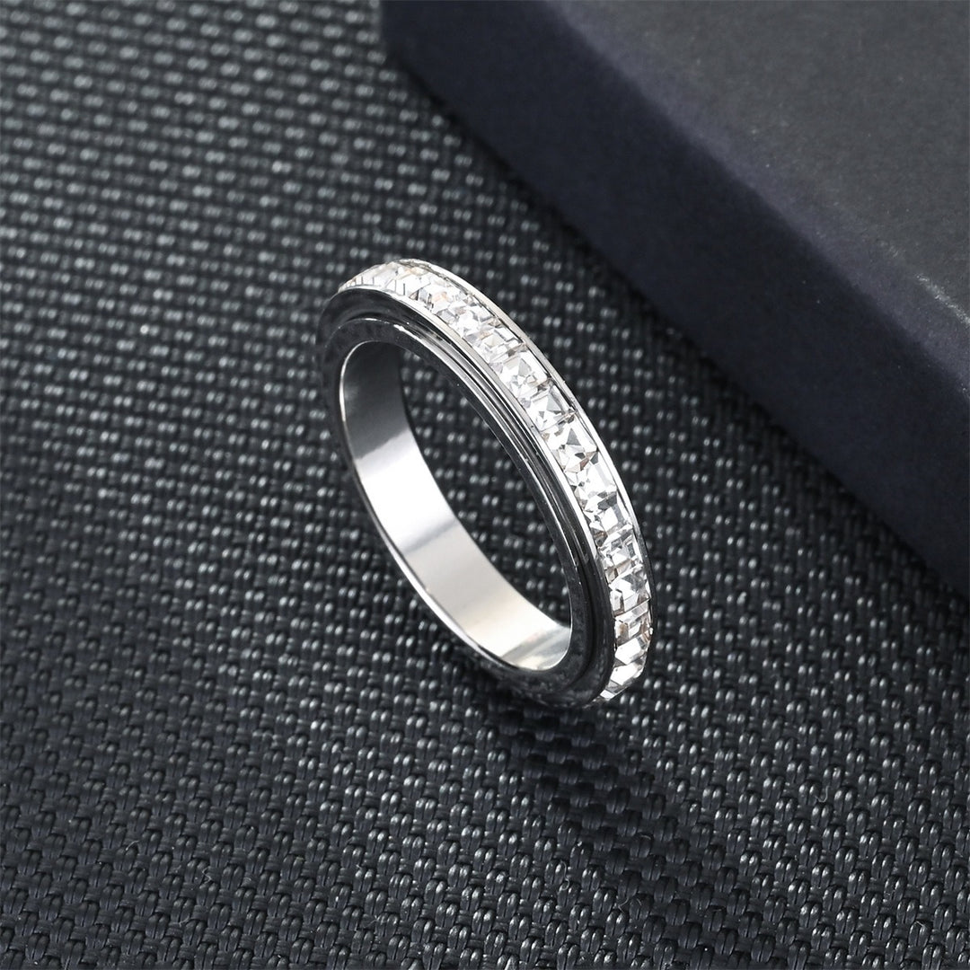 Gilded Spin Radiance Three-Tone Square Diamond Spinner Ring