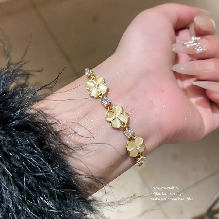 18K Gold Vintage Four-Leaf Clover Bracelet Elegant Pearl Shell & CZ Floral Jewelry