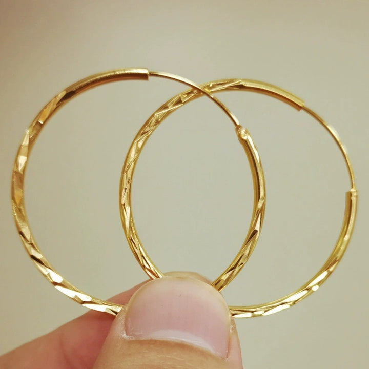 Classic Diamond-Cut Thin Hoop Earrings Minimalist Everyday Elegance