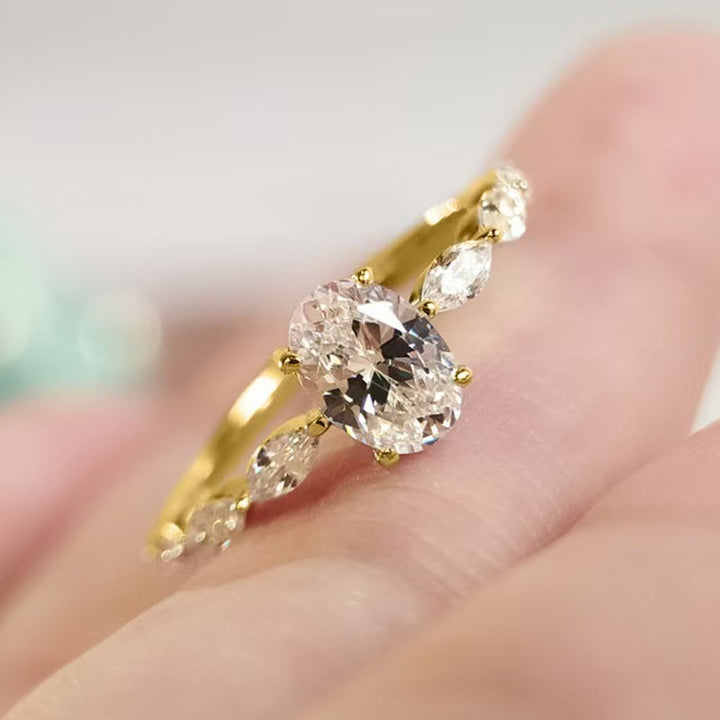 「Oval Glow」S925 Sterling Silver Oval Cut Pavé Ring