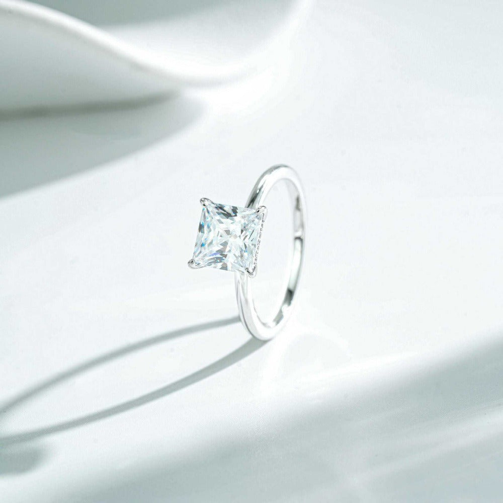Princess Solitaire 18K Gold Princess Cut Moissanite Ring