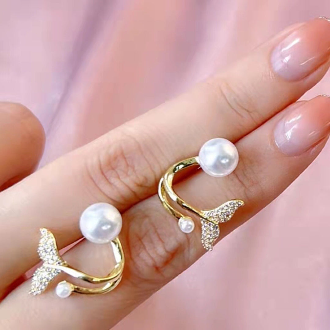 「Mermaid Tail」Layered Pearl & Crystal Stud Earrings
