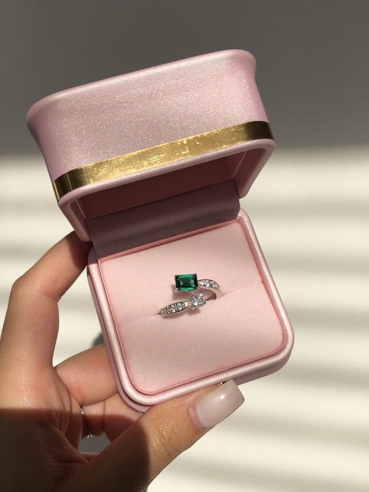「Dual Stone Glow」Emerald & Asscher Cut Bypass Open Ring
