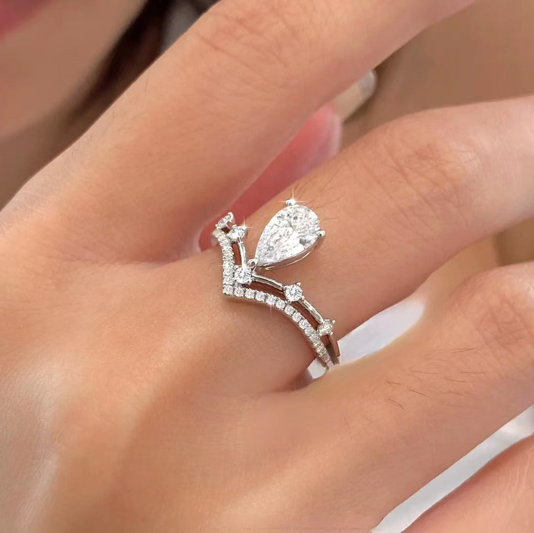 「Luminous Crown」S925 Sterling Silver Pear Cut V-Shape Ring
