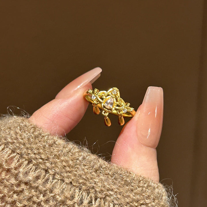 Vintage Court Lace Teardrop Tassel Adjustable Ring