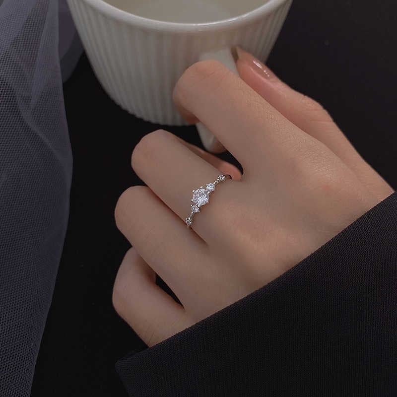 18K White Gold D Color Moissanite Ring