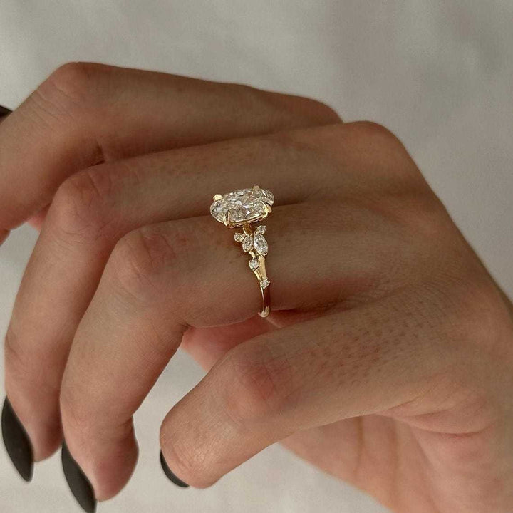 Starlight Vow Two-Tone Oval Cluster Open Ring