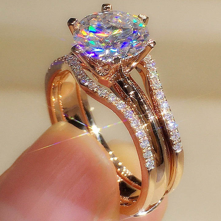18K Gold Classic Round Cut Bridal Ring Set
