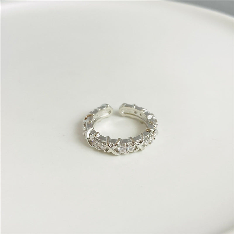 Vine winding diamond inlaid open ring