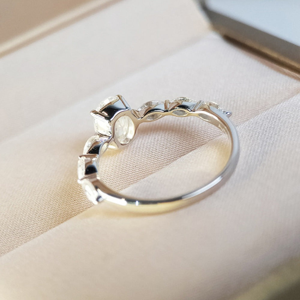 「Oval Glow」S925 Sterling Silver Oval Cut Pavé Ring