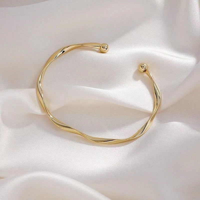 18K Gold / White Gold Mobius Twisted Cuff Bracelet