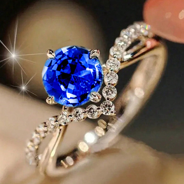 Aurora Stardust · S925 Sterling Silver Twisted Band Pavé Solitaire Ring