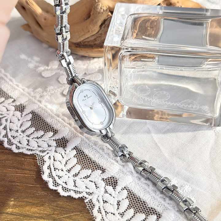 Vintage Oval Chain Ladies Quartz Watch