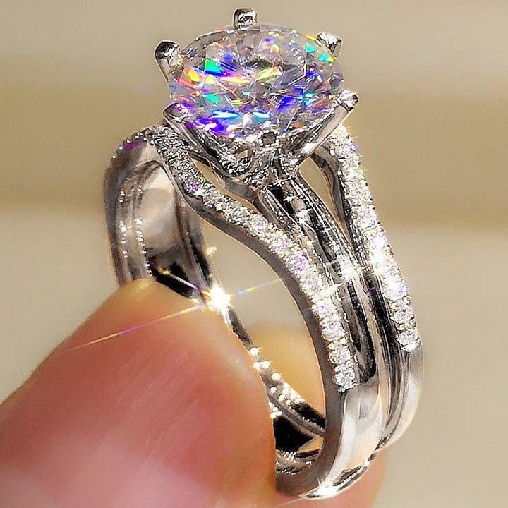 18K Gold Classic Round Cut Bridal Ring Set