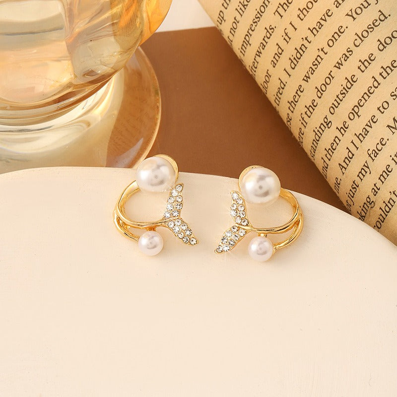 「Mermaid Tail」Layered Pearl & Crystal Stud Earrings
