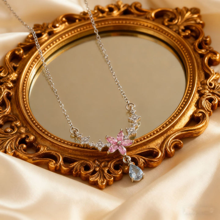 18K Gold Curved Bar Necklace