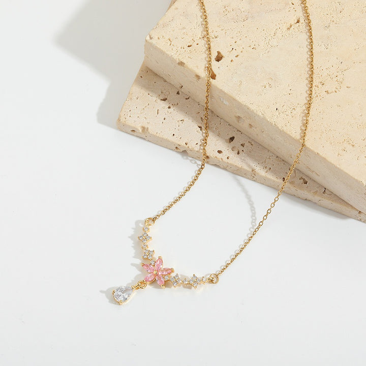18K Gold Curved Bar Necklace
