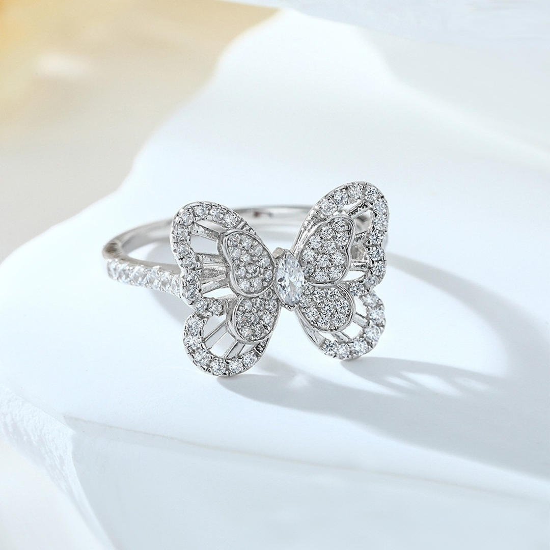 「Butterfly Glow」Openwork Pavé Butterfly Ring