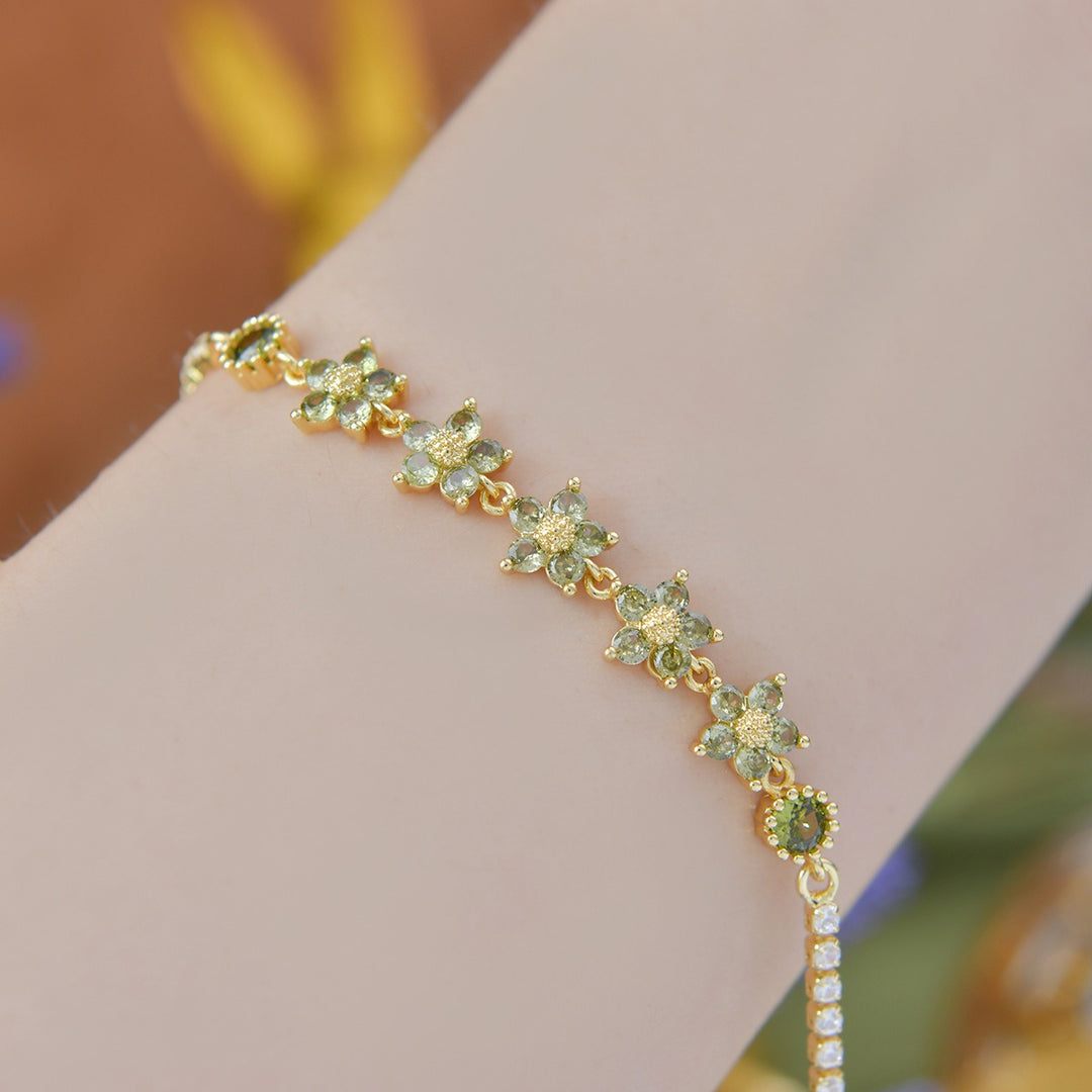 18K Gold Five-Petal Floral Tennis Bracelet