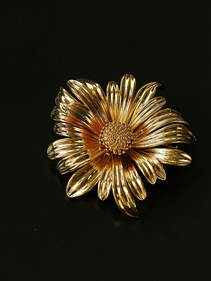 14K Gold / S925 Sterling Silver Vintage 3D Daisy Flower Brooch