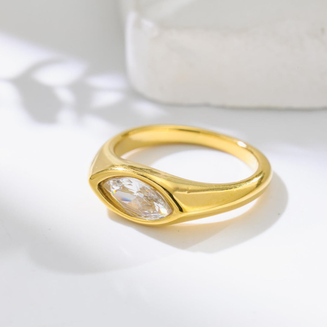 Minimalist Marquise S925 Silver 18K Gold Plated Bezel-Set Signet Ring