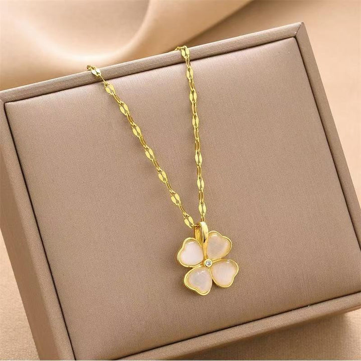 Lucky Four Leaf Clover Cat's Eye Necklace
